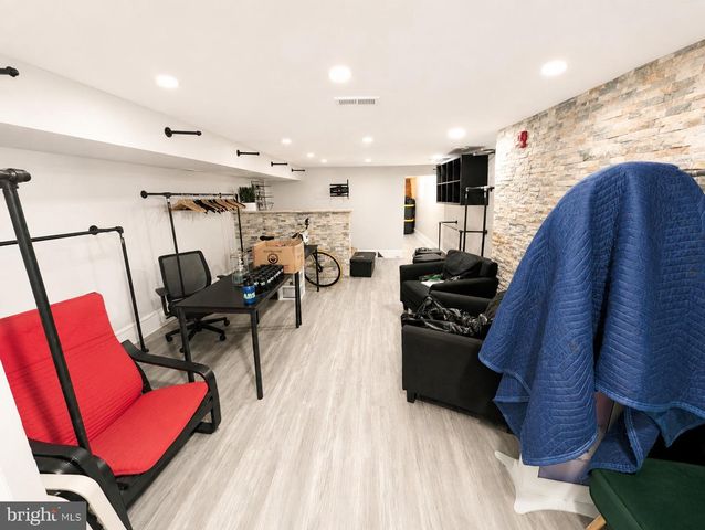 30 E 25TH ST, Baltimore, MD 21218