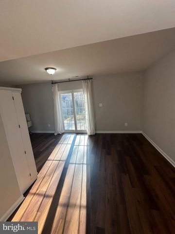 2069 TANGLEWOOD DR, Waldorf, MD 20601