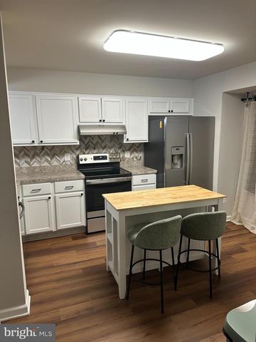 2069 TANGLEWOOD DR, Waldorf, MD 20601