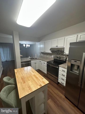 2069 TANGLEWOOD DR, Waldorf, MD 20601