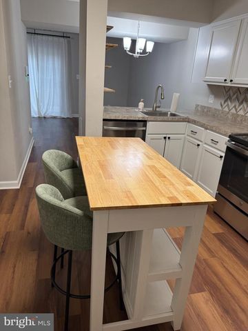 2069 TANGLEWOOD DR, Waldorf, MD 20601