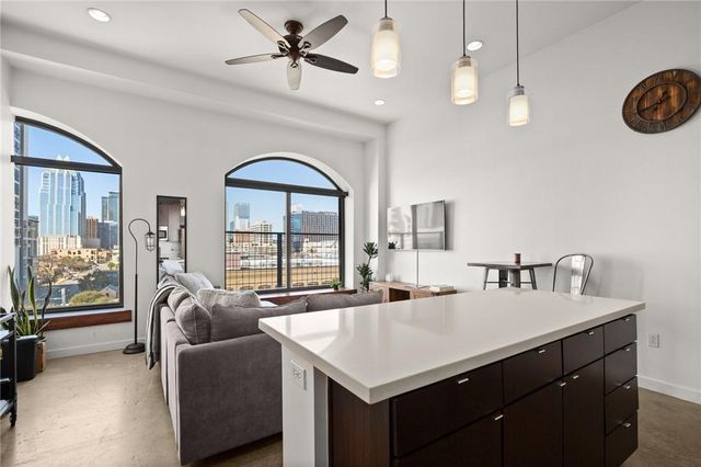 507 Sabine ST 603, Austin, TX 78701
