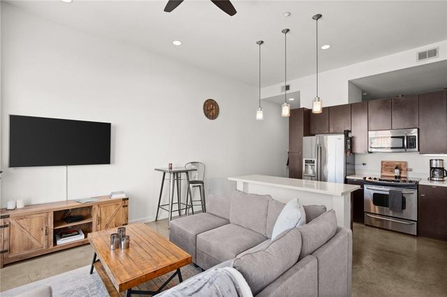 507 Sabine ST 603, Austin, TX 78701
