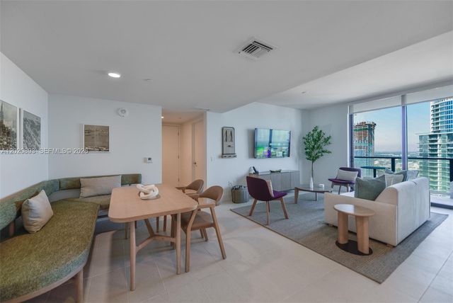159 NE 6th St 4601, Miami, FL 33132