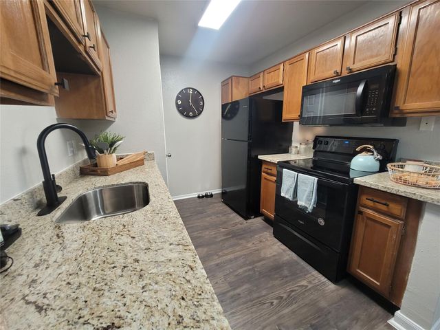 7250 W Greens Road 208, Houston, TX 77064