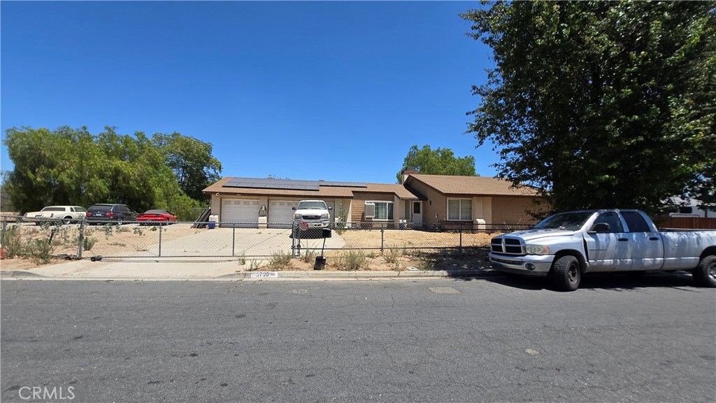 5790 Vista Del Caballero, Jurupa Valley, CA 92509