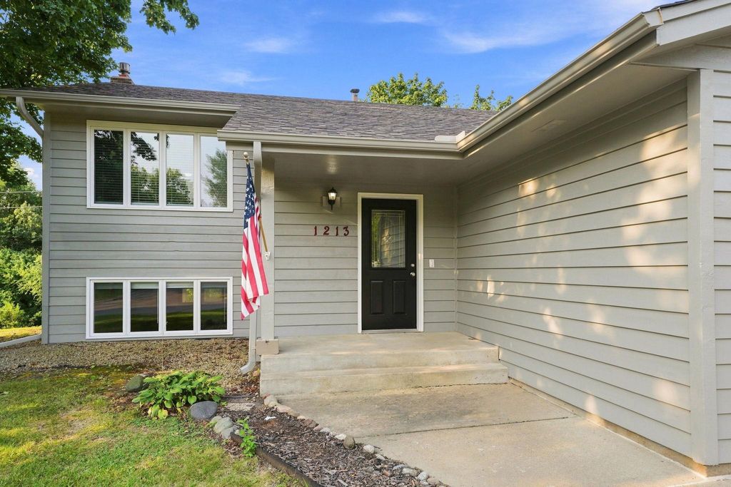 1213 W 158th Street, Burnsville, MN 55306 — photo 2