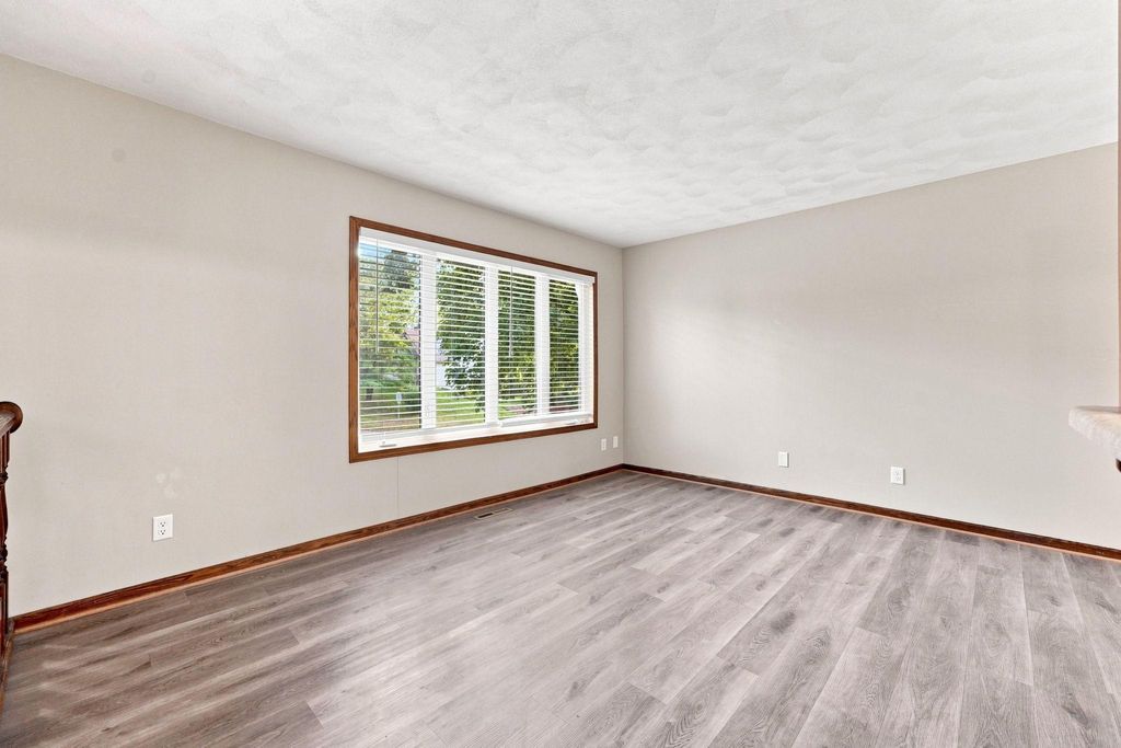 1213 W 158th Street, Burnsville, MN 55306 — photo 3