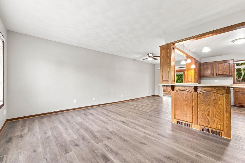 1213 W 158th Street, Burnsville, MN 55306 — photo 4
