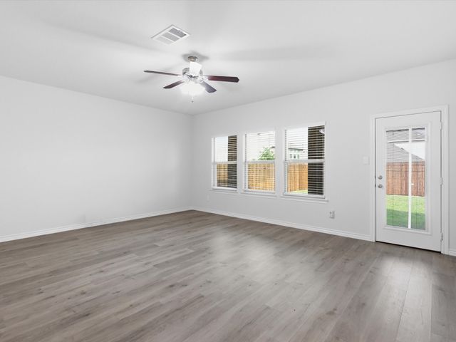 10201 Sunnyview Lane, Aubrey, TX 76227