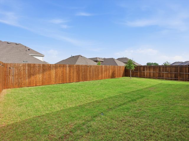 10201 Sunnyview Lane, Aubrey, TX 76227