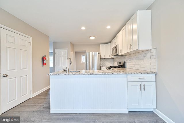 317 E COLLINGS DR, Williamstown, NJ 08094