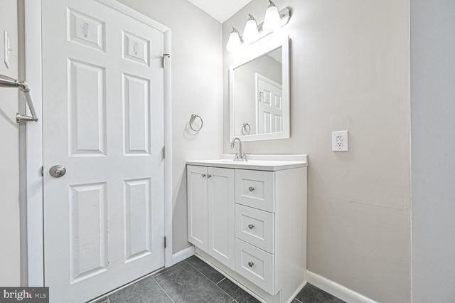 317 E COLLINGS DR, Williamstown, NJ 08094