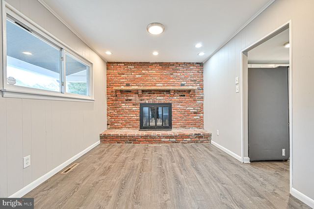 317 E COLLINGS DR, Williamstown, NJ 08094