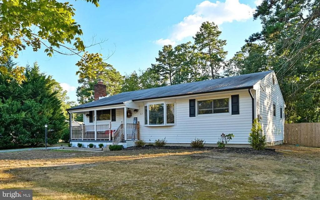 317 E COLLINGS DR, Williamstown, NJ 08094
