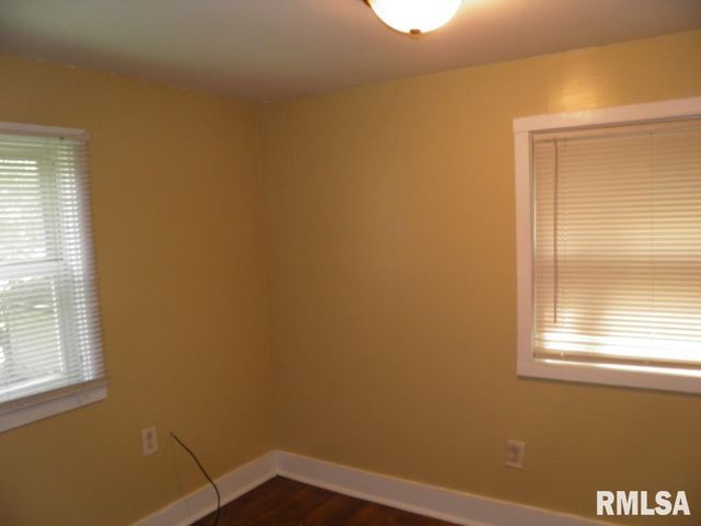 250 44TH Street, Moline, IL 61265