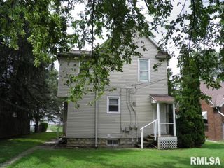 250 44TH Street, Moline, IL 61265