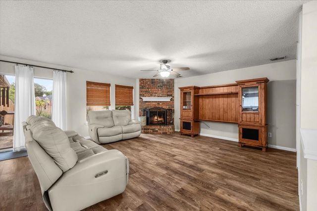 1806 Cedar Ridge Drive, Mesquite, TX 75181