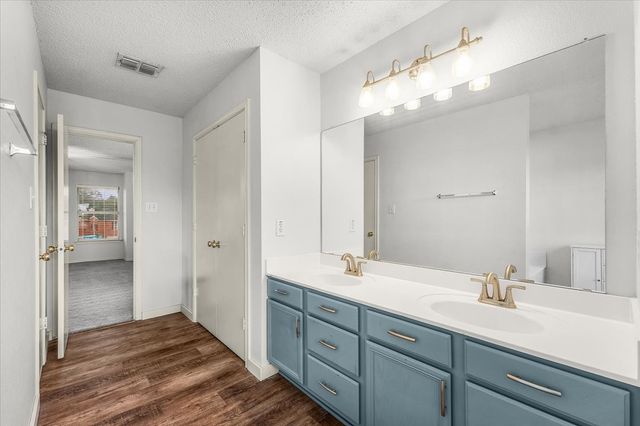 1806 Cedar Ridge Drive, Mesquite, TX 75181