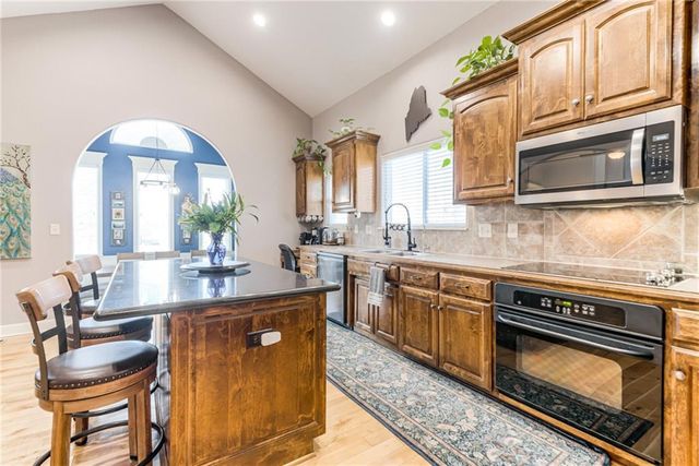 14514 Eastern Court, Grandview, MO 64030