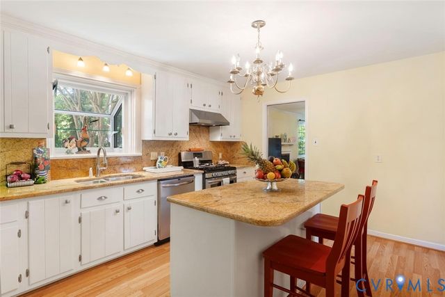 10260 Maplested Ln, Richmond, VA 23235