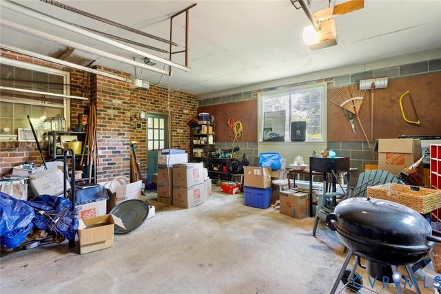 10260 Maplested Ln, Richmond, VA 23235
