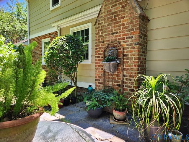 10260 Maplested Ln, Richmond, VA 23235