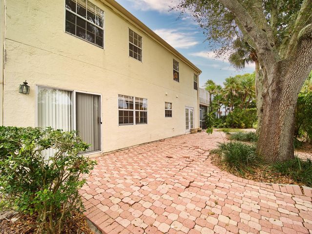 18205 SE Fairview Circle, Jupiter, FL 33469