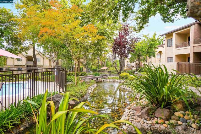 2020 Canyon Woods Dr C, San Ramon, CA 94582