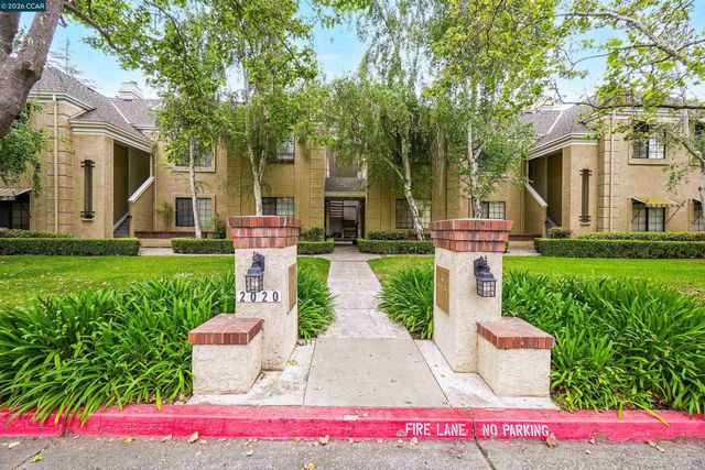 2020 Canyon Woods Dr C, San Ramon, CA 94582