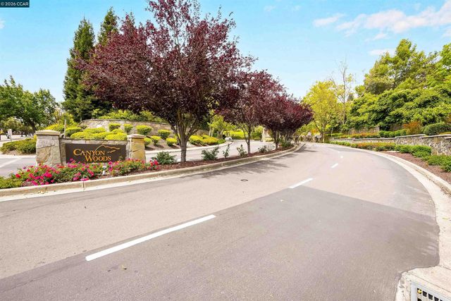 2020 Canyon Woods Dr C, San Ramon, CA 94582