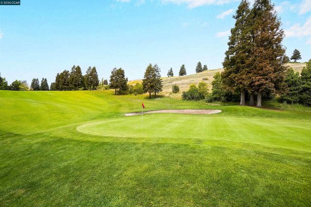 2020 Canyon Woods Dr C, San Ramon, CA 94582