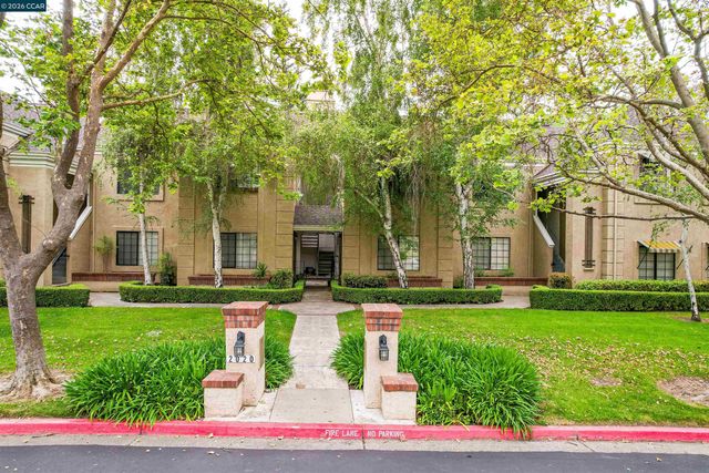 2020 Canyon Woods Dr C, San Ramon, CA 94582