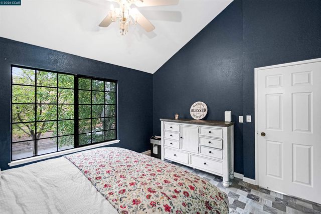 2020 Canyon Woods Dr C, San Ramon, CA 94582
