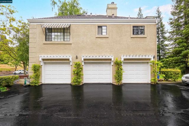 2020 Canyon Woods Dr C, San Ramon, CA 94582