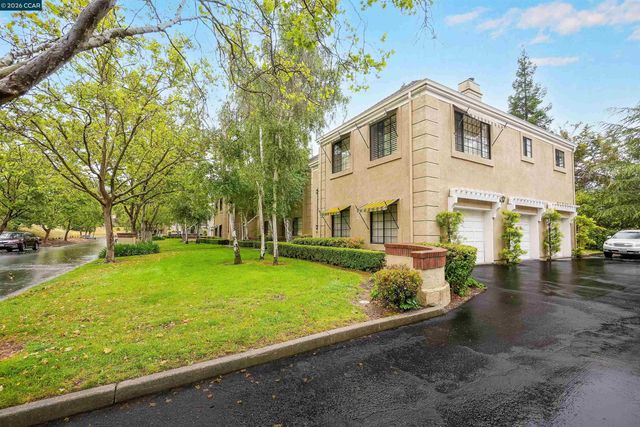 2020 Canyon Woods Dr C, San Ramon, CA 94582