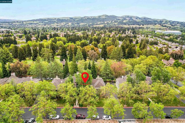 2020 Canyon Woods Dr C, San Ramon, CA 94582