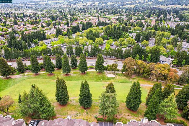 2020 Canyon Woods Dr C, San Ramon, CA 94582