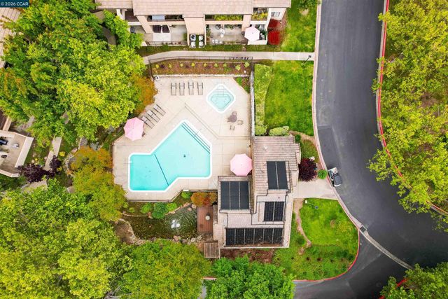 2020 Canyon Woods Dr C, San Ramon, CA 94582