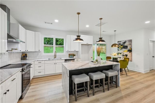 1347 Midlawn Drive, Decatur, GA 30032