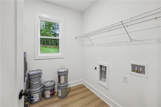 1347 Midlawn Drive, Decatur, GA 30032