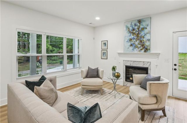 1347 Midlawn Drive, Decatur, GA 30032