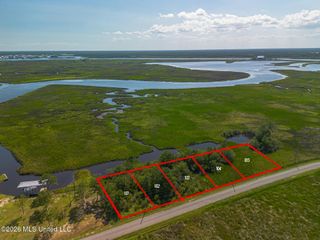 Kalaepohuku Drive, Diamondhead, MS 39525