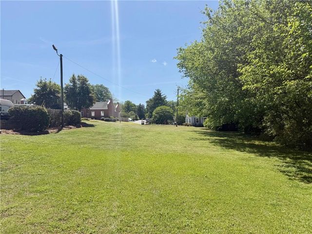 207 W Main Street, Cartersville, GA 30103