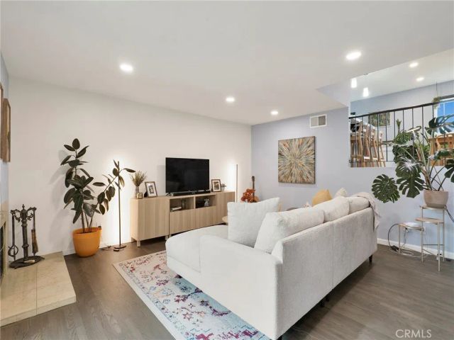 9740 Sepulveda Blvd 26, North Hills, CA 91343