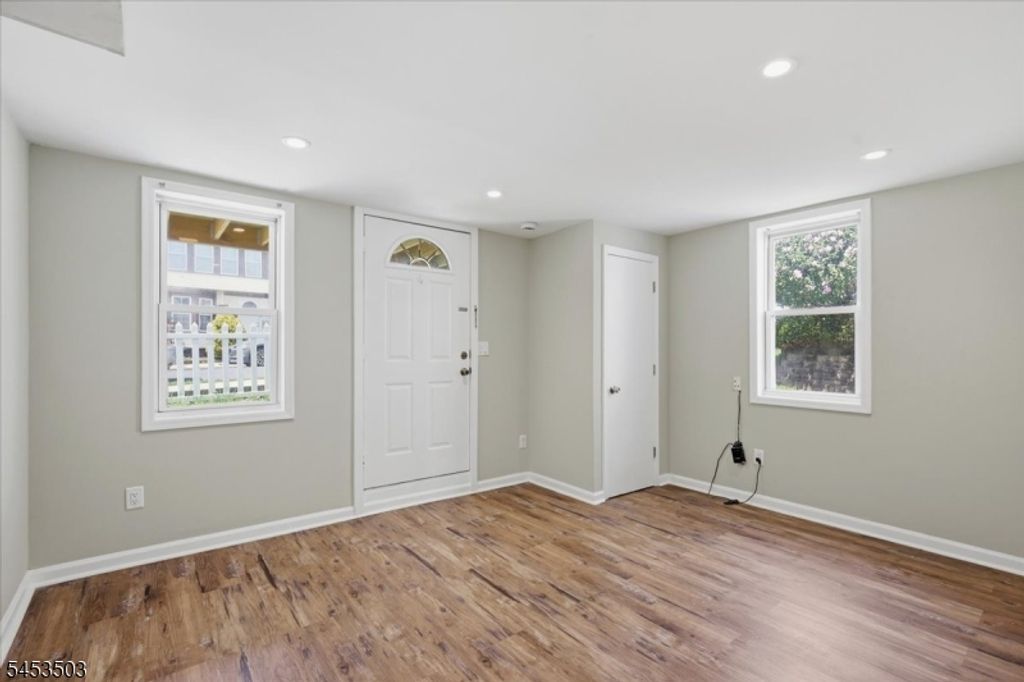 211 S 8Th Ave, Manville Boro, NJ 08835 — photo 5