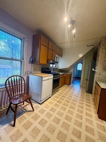 105 Dewolf St, New Bedford, MA 02740