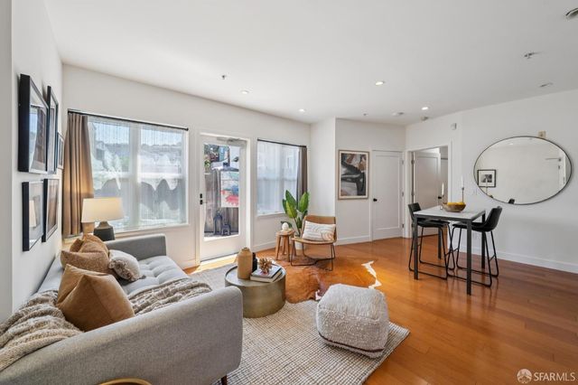 4343 3rd Street 202, San Francisco, CA 94124