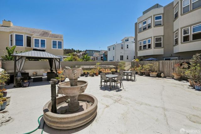 4343 3rd Street 202, San Francisco, CA 94124