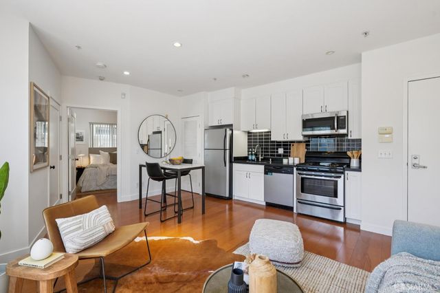 4343 3rd Street 202, San Francisco, CA 94124